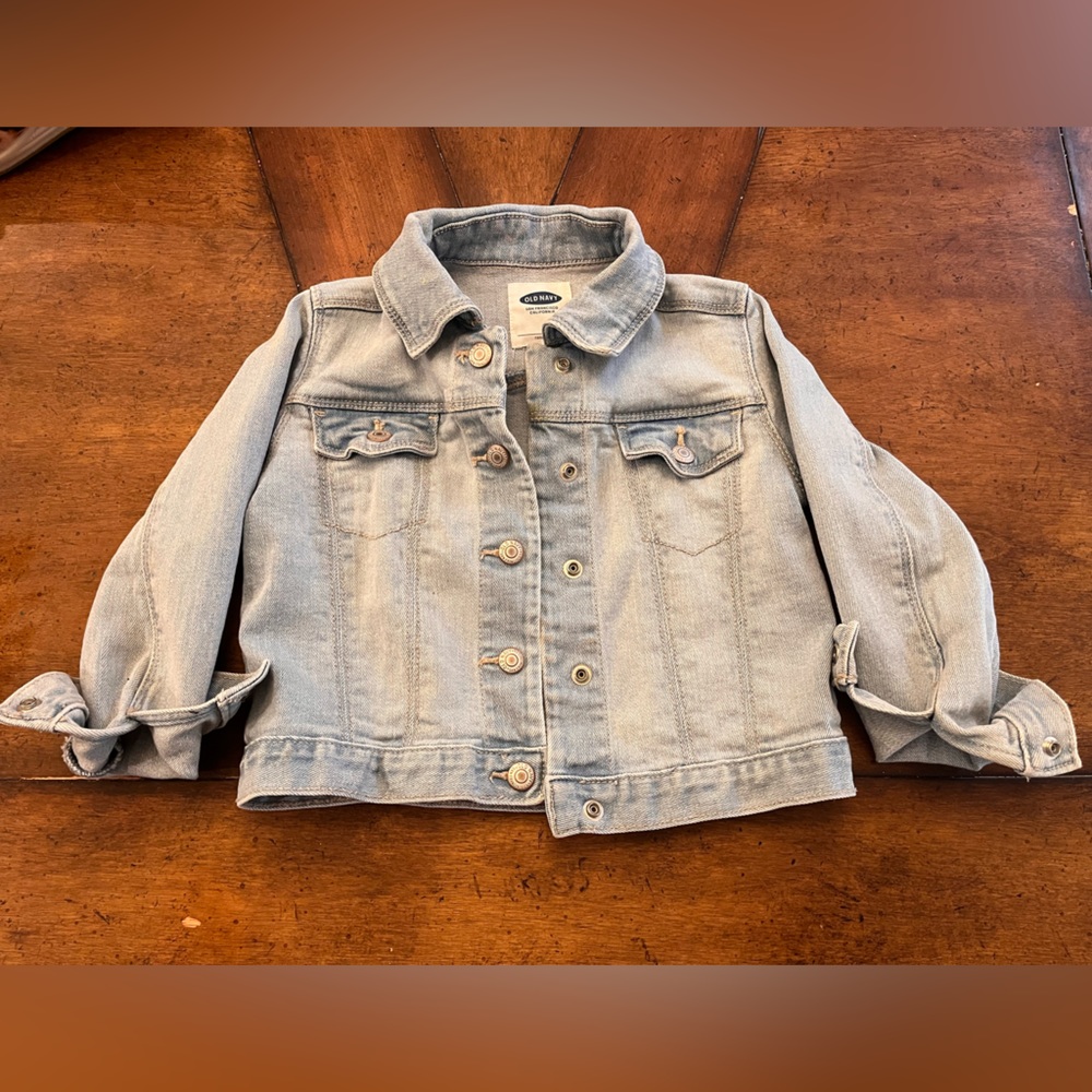 3T Old Navy denim jacket with snap buttons